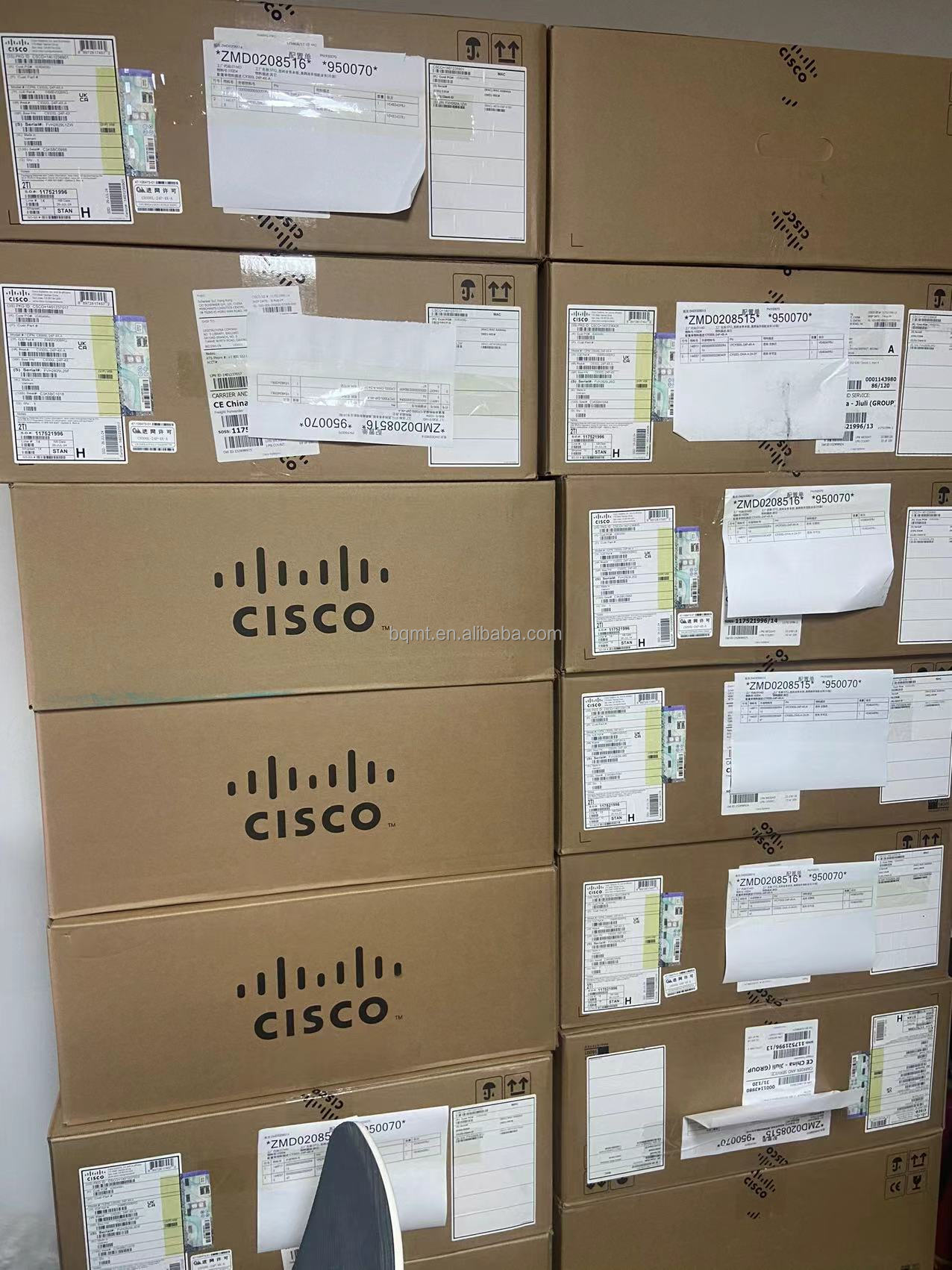 Cisco C8300-2N2S-4T2X Router 2 - Router With Sfp+ 10G Port incelemesi ve fiyatı